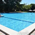 Ambassador - Free Parking غولدن ساندز