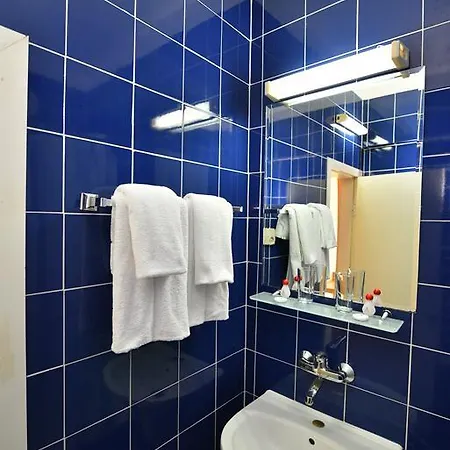 Ambassador - Free Parking 3*