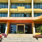 Ambassador - Free Parking Hotel 3*