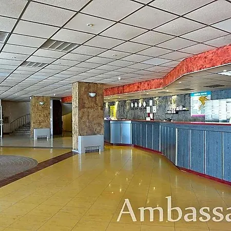 Ambassador - Free Parking Hotell 3*
