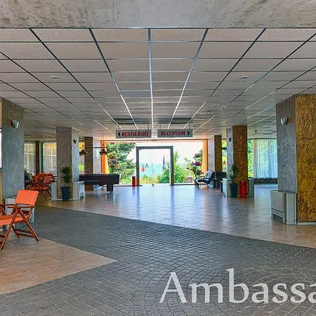 Ambassador - Free Parking 3*