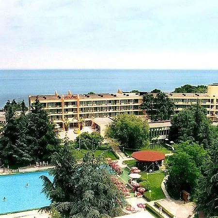 Хотел Ambassador 3*